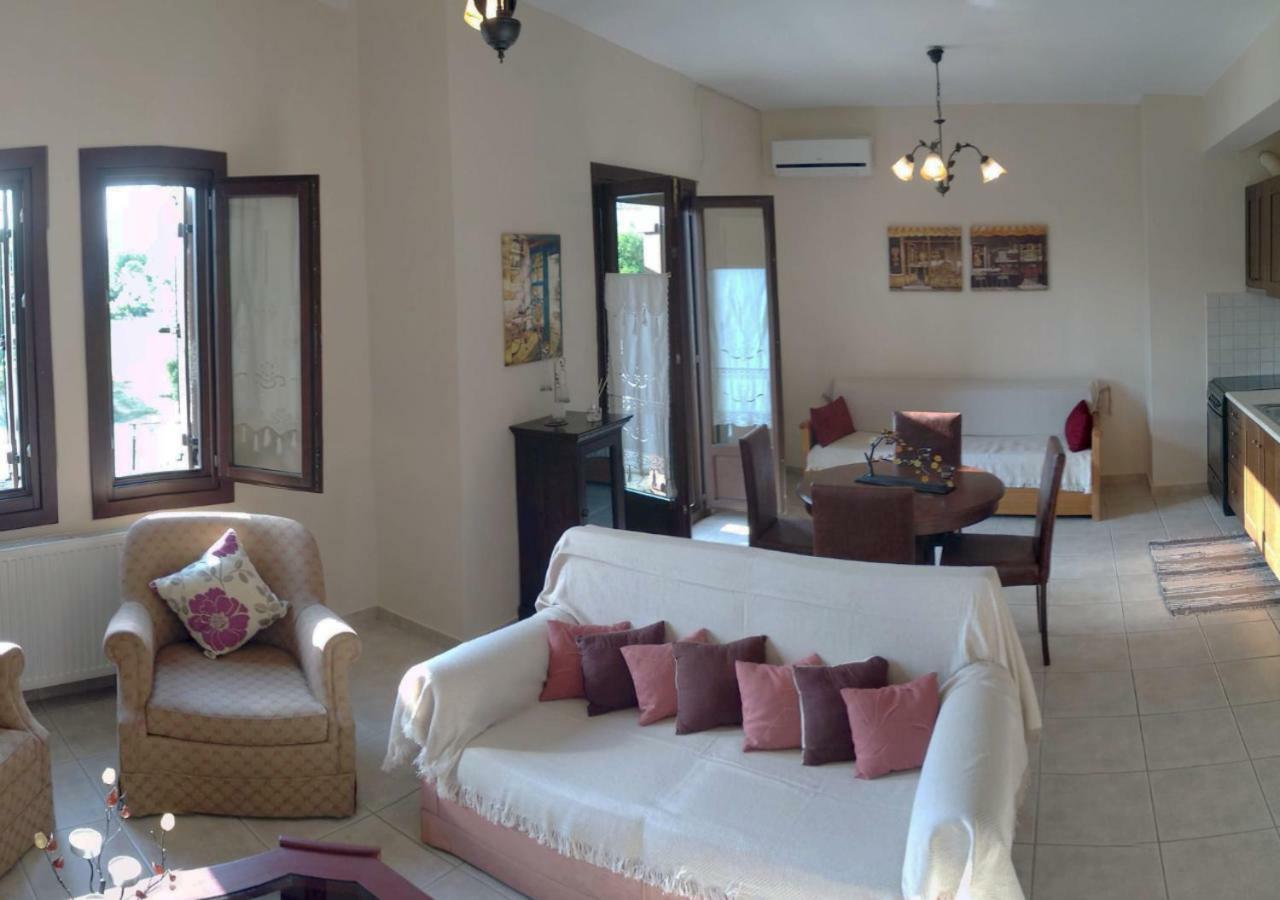 Harmony Seaside Apartments Koropi Dış mekan fotoğraf