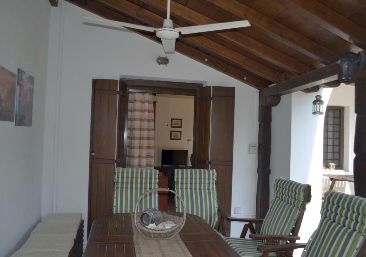 Harmony Seaside Apartments Koropi Dış mekan fotoğraf